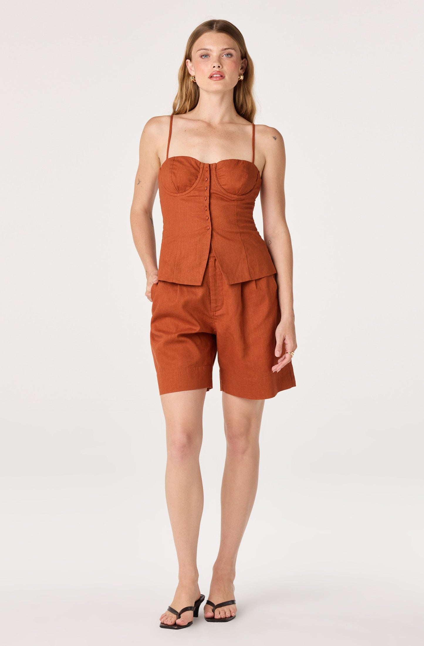 Koda Linen Pleated Shorts