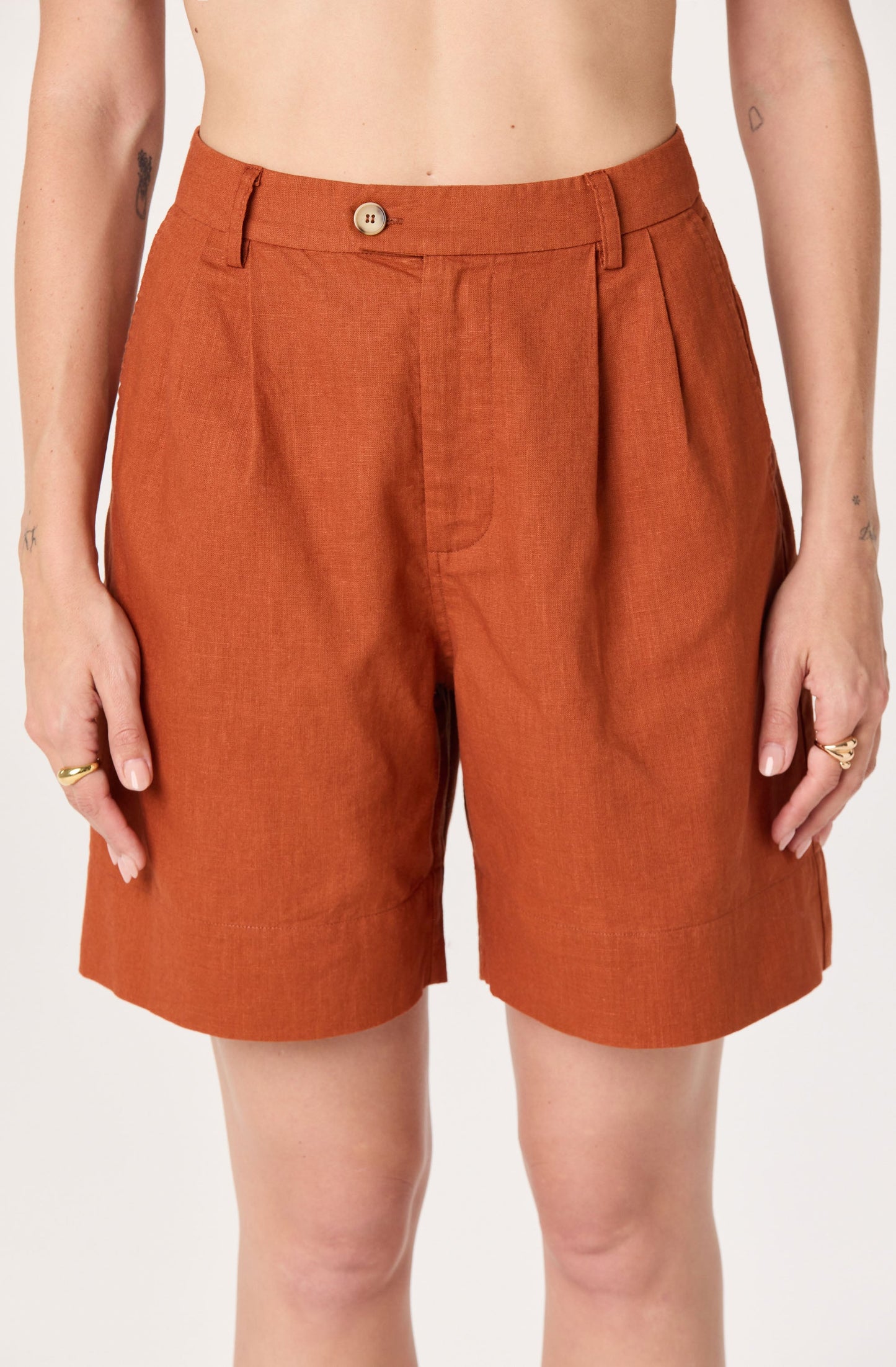 Koda Linen Pleated Shorts